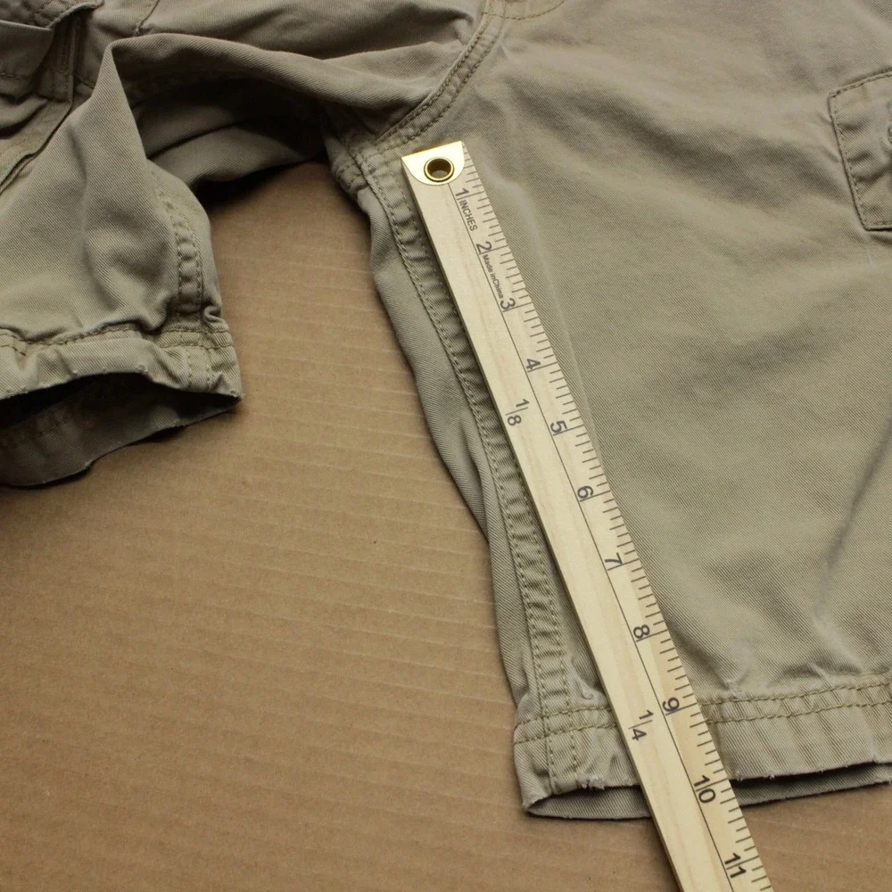 Levis Vintage Cargo Shorts Mens Sz 32x11 Beige Baggy Distressed Utility Y2K